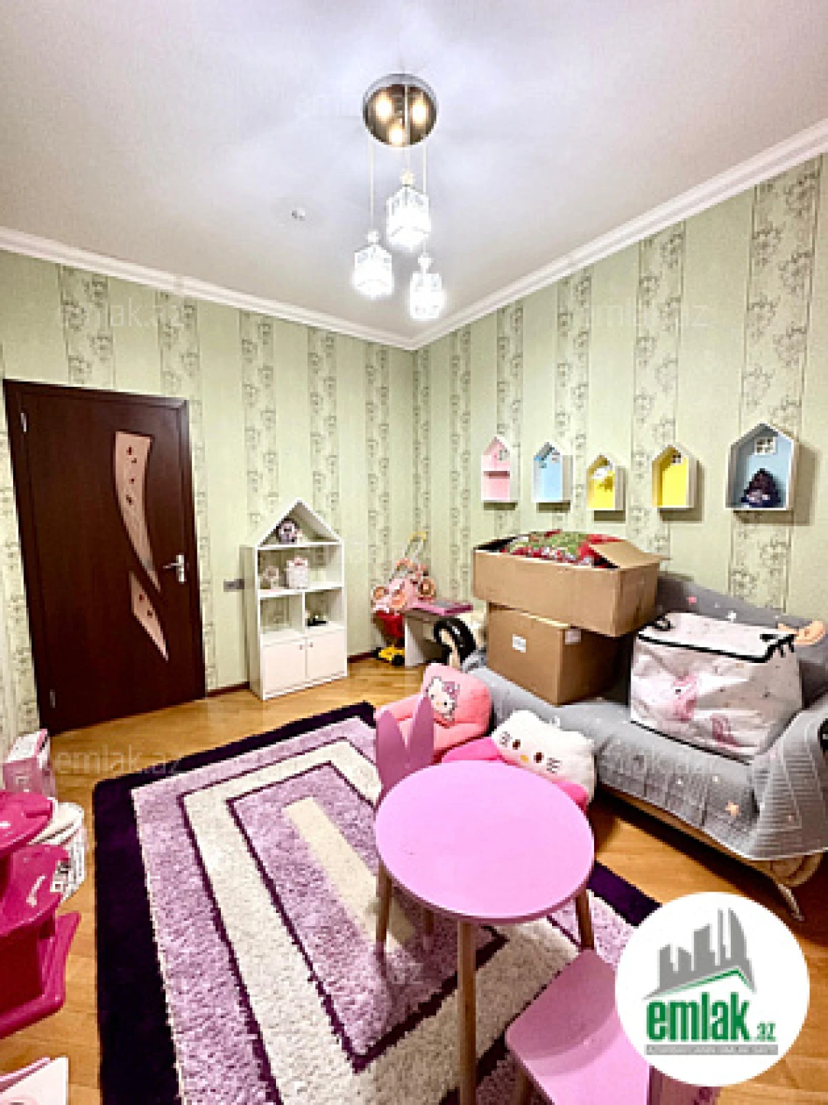 Satılır 6 otaqlı həyət evi 180 m²