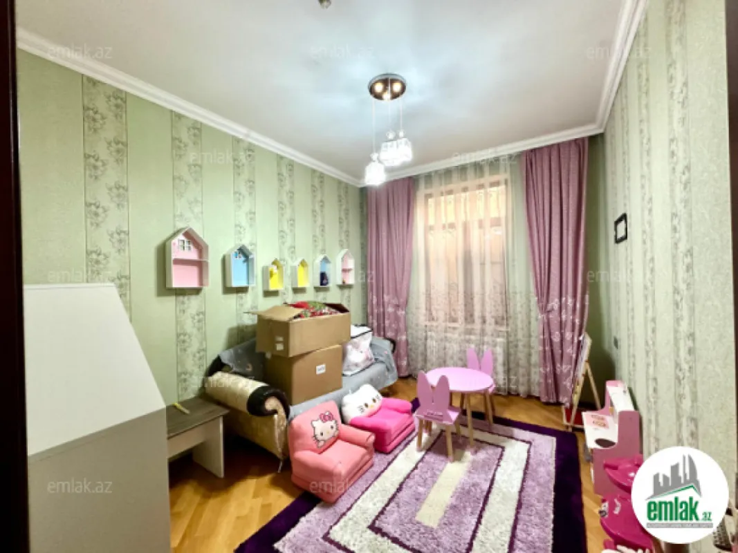 Satılır 6 otaqlı həyət evi 180 m²