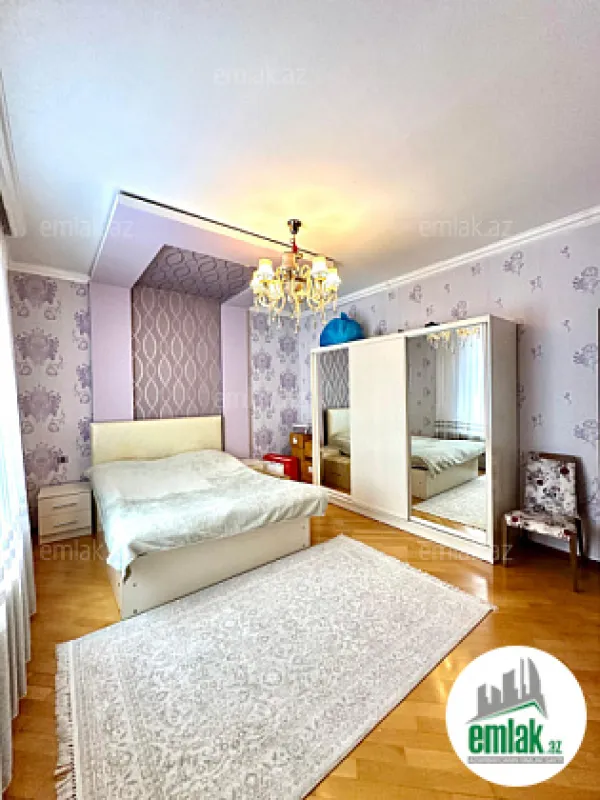 Satılır 6 otaqlı həyət evi 180 m²