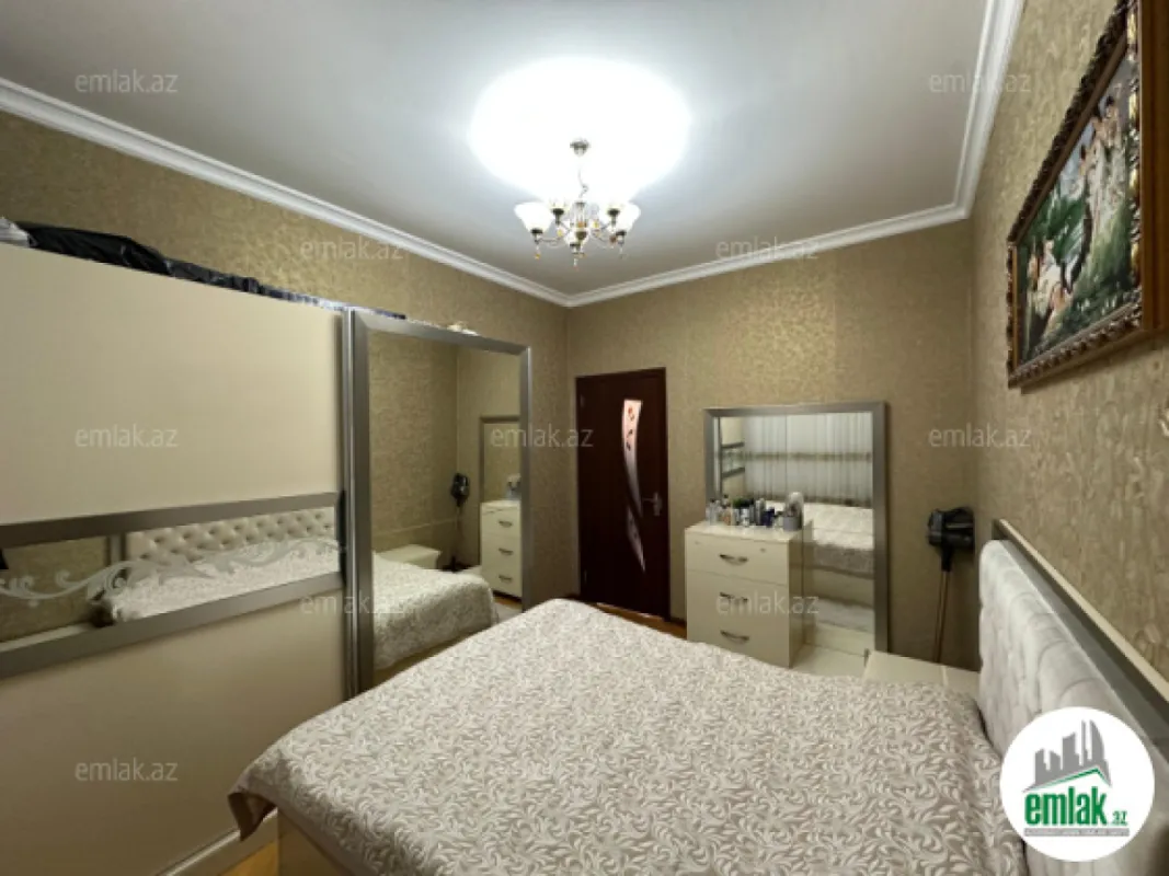 Satılır 6 otaqlı həyət evi 180 m²