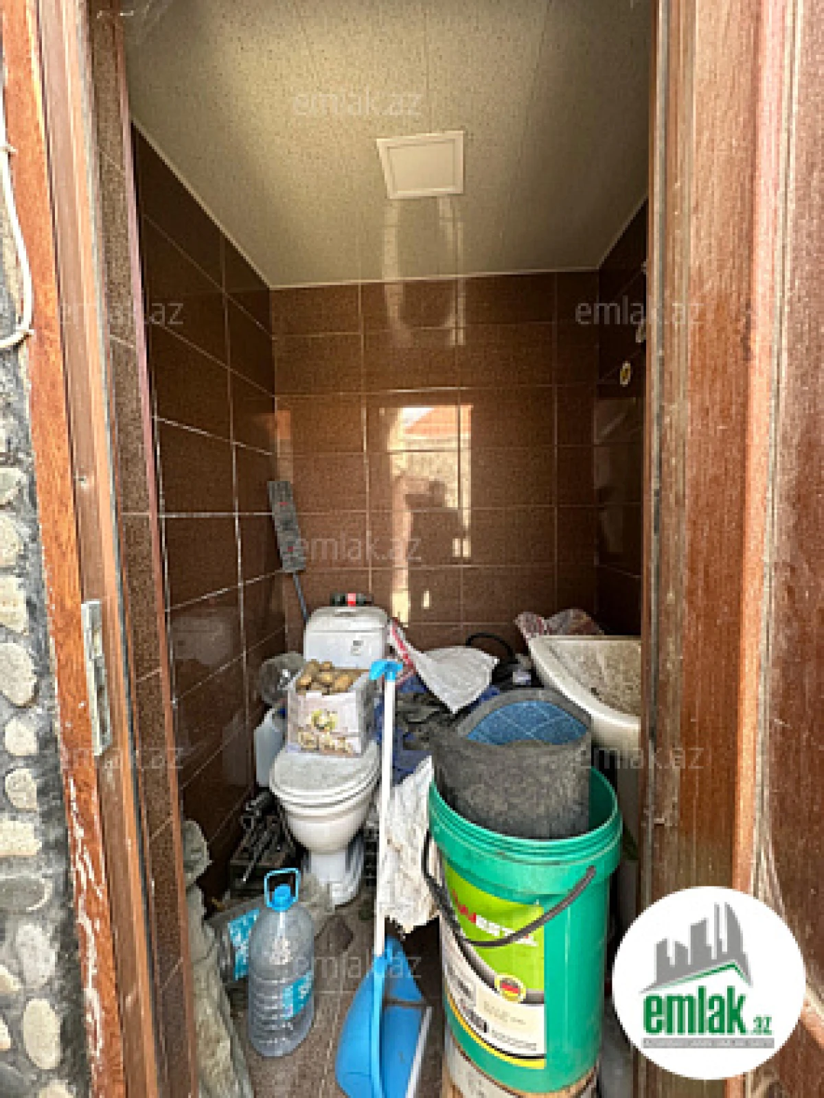 Satılır 6 otaqlı həyət evi 180 m²