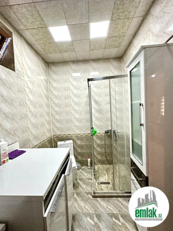 Satılır 6 otaqlı həyət evi 180 m²