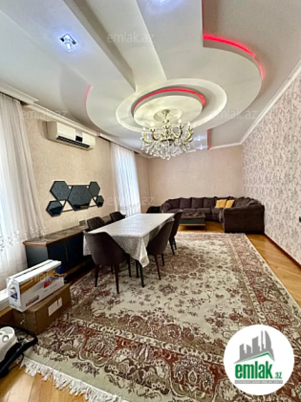 Satılır 6 otaqlı həyət evi 180 m²