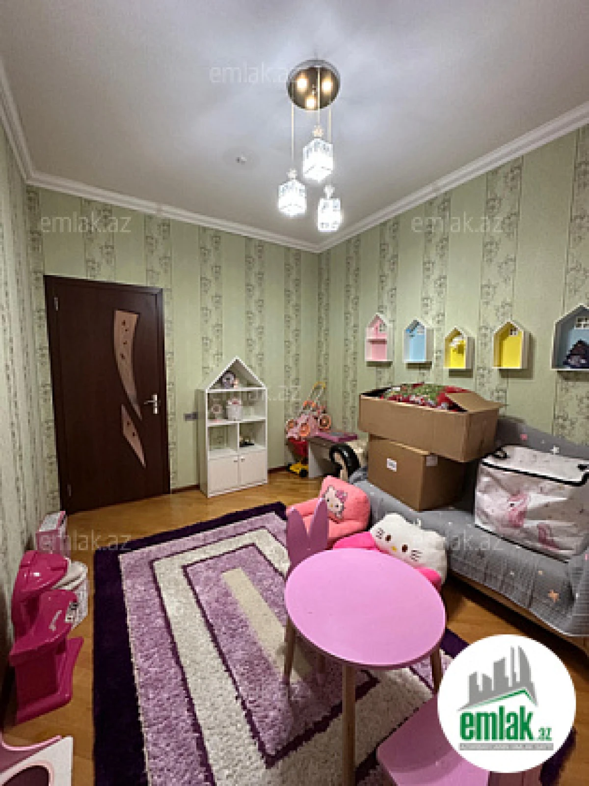 Satılır 6 otaqlı həyət evi 180 m²