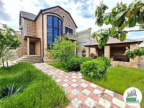 Satılır 5 otaqlı həyət evi 200 m² — Bakı 5 otaq 200.00 m²