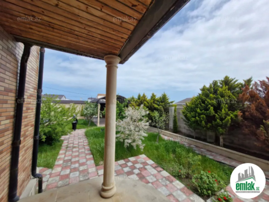 Satılır 5 otaqlı həyət evi 200 m²