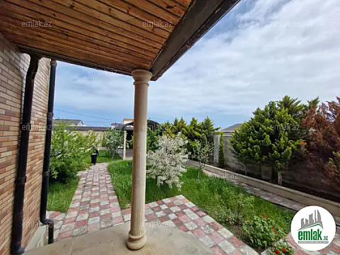 Satılır 5 otaqlı həyət evi 200 m²