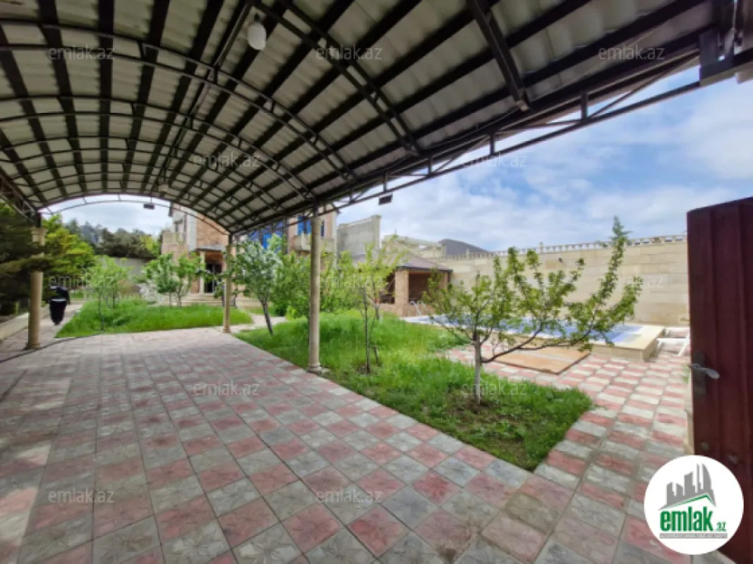 Satılır 5 otaqlı həyət evi 200 m²