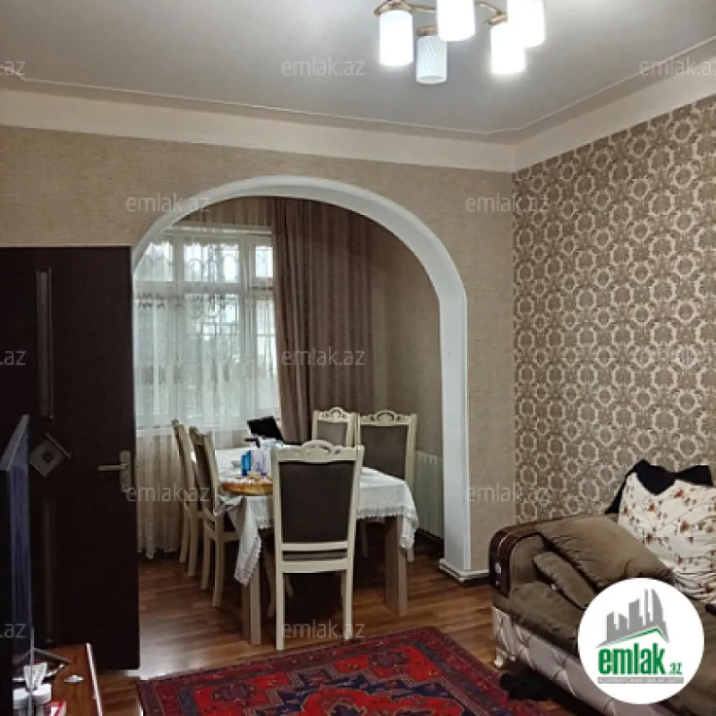 Satılır 3 otaqlı köhnə tikili 75 m²