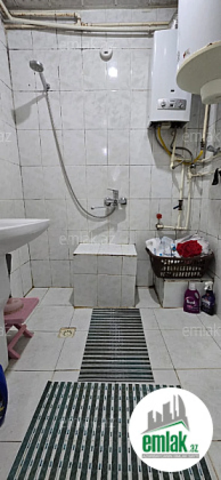 Satılır 2 otaqlı köhnə tikili 70 m²