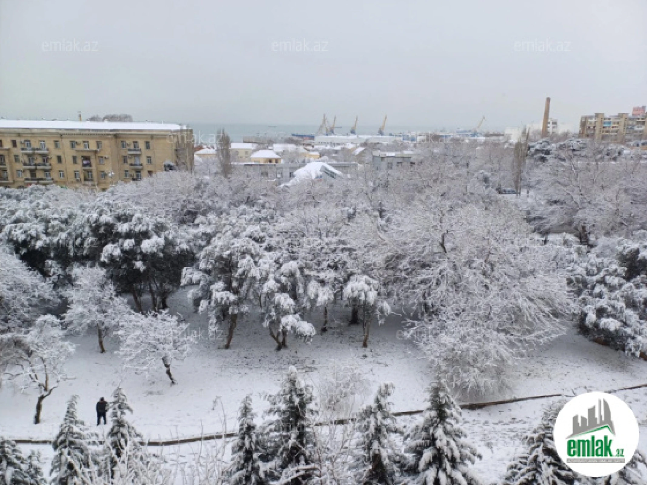 Satılır 2 otaqlı köhnə tikili 70 m²