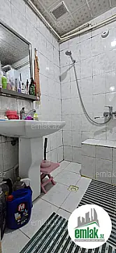 Satılır 2 otaqlı köhnə tikili 70 m²