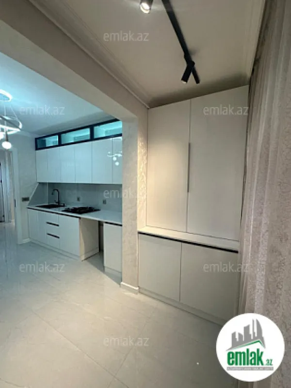 Satılır 3 otaqlı köhnə tikili 75 m²