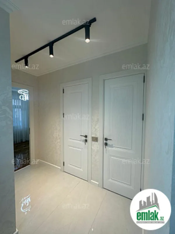 Satılır 3 otaqlı köhnə tikili 75 m²
