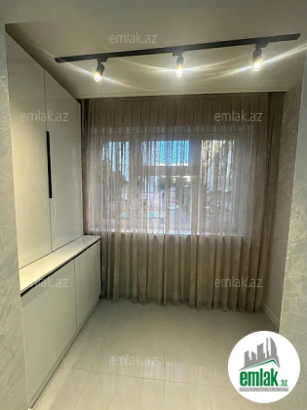 Satılır 3 otaqlı köhnə tikili 75 m²