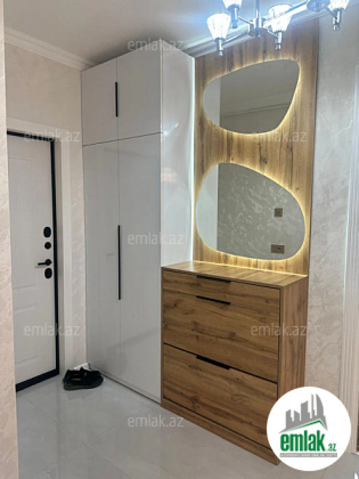 Satılır 3 otaqlı köhnə tikili 75 m²