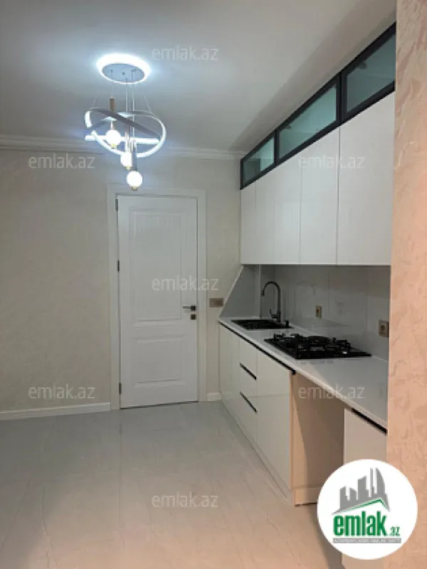 Satılır 3 otaqlı köhnə tikili 75 m²