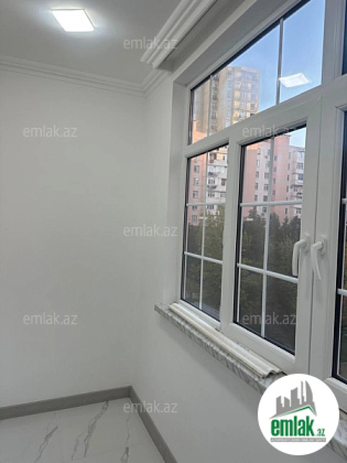 Satılır 3 otaqlı köhnə tikili 75 m²