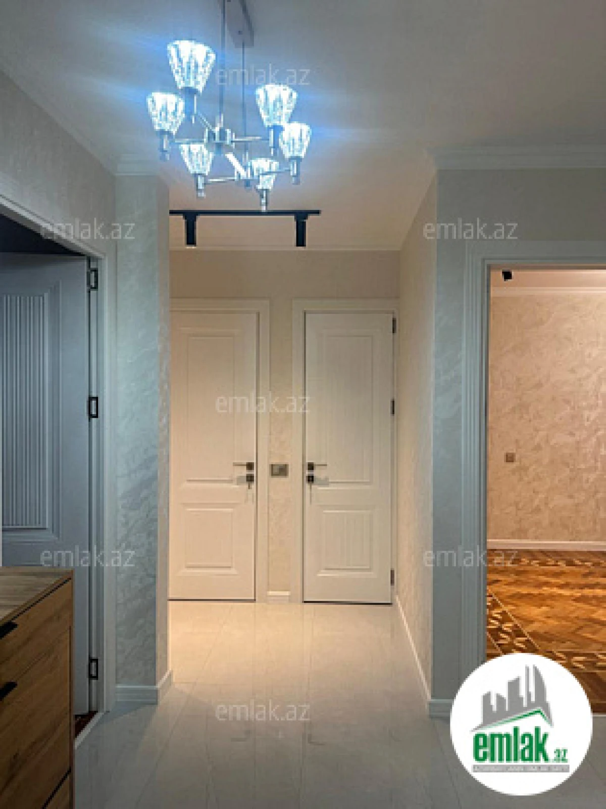 Satılır 3 otaqlı köhnə tikili 75 m²