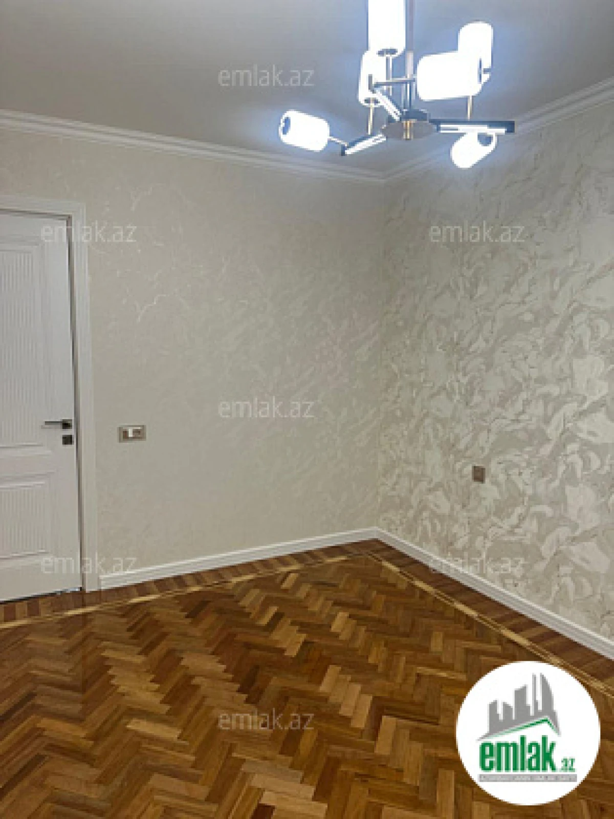 Satılır 3 otaqlı köhnə tikili 75 m²