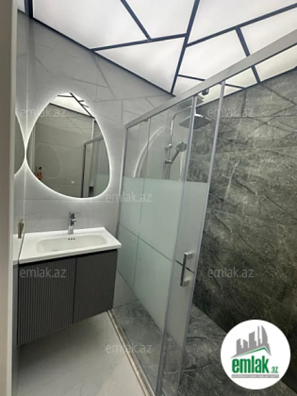 Satılır 3 otaqlı köhnə tikili 75 m²