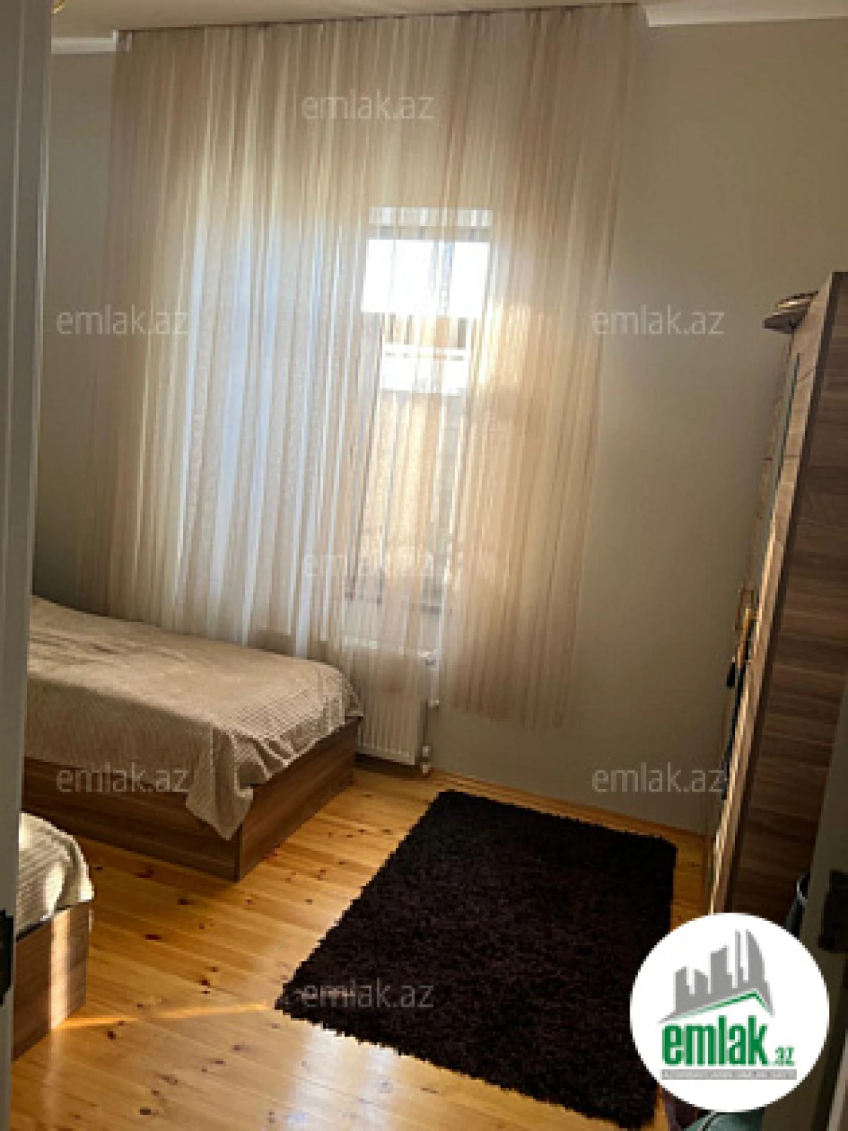 Satılır 4 otaqlı mənzil 110 m²
