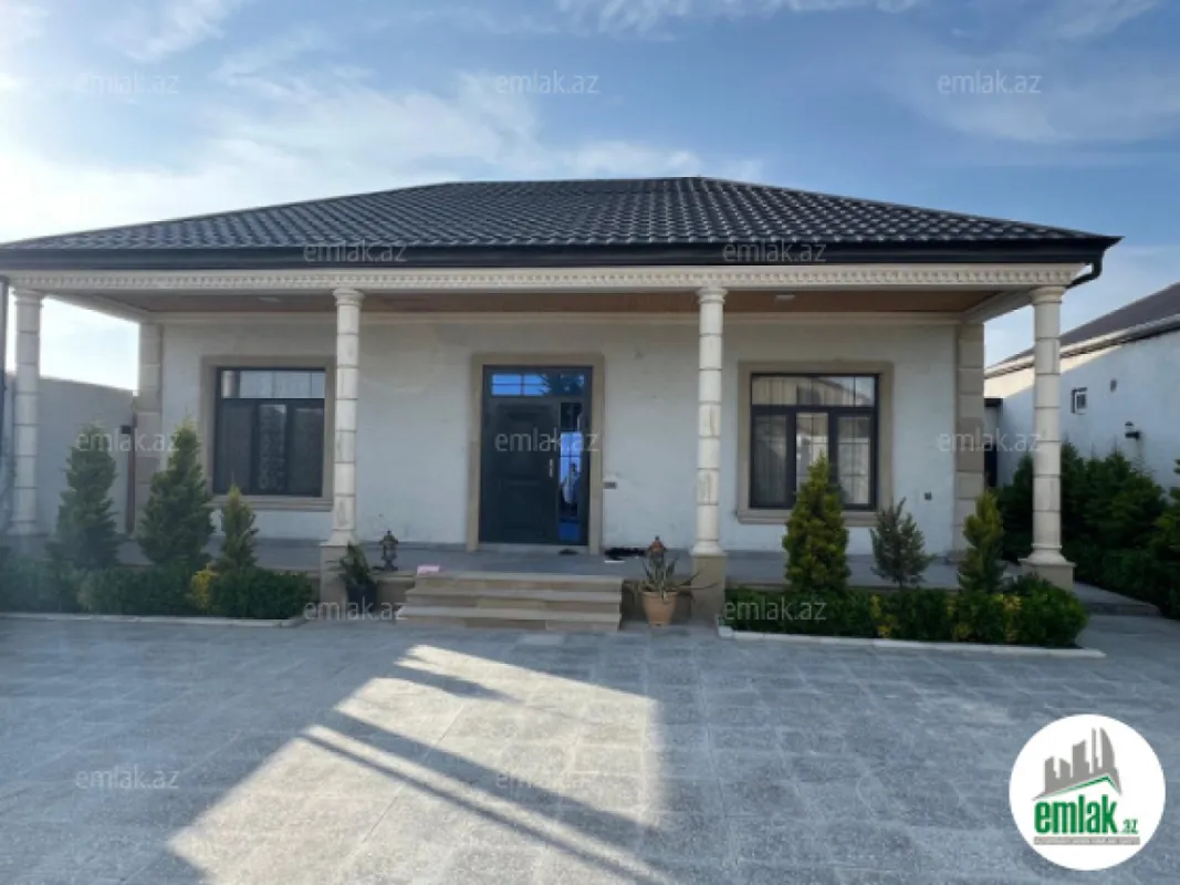 Satılır 4 otaqlı mənzil 110 m²
