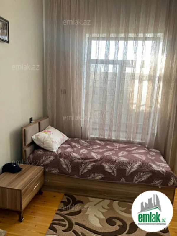 Satılır 4 otaqlı mənzil 110 m²