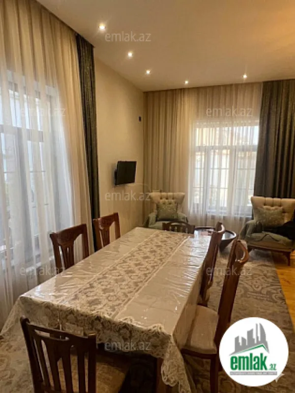 Satılır 4 otaqlı mənzil 110 m²