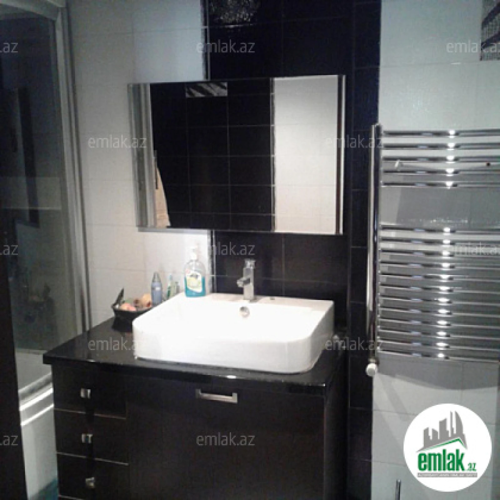 Satılır 3 otaqlı yeni tikili 120 m²