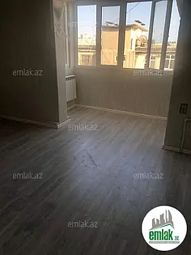 Satılır 1 otaqlı köhnə tikili 45 m²