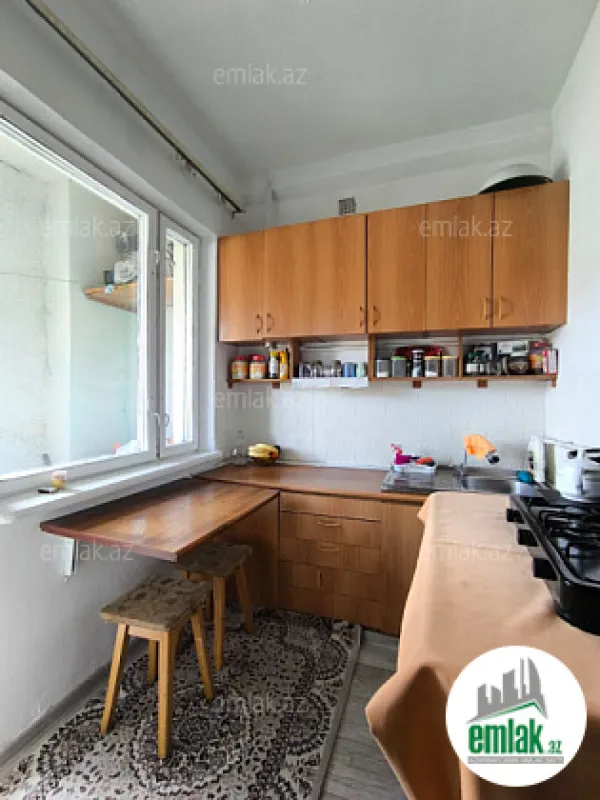 Satılır 2 otaqlı köhnə tikili 45 m²