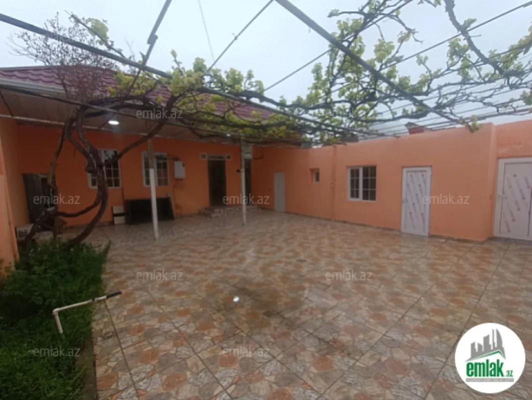 Satılır 4 otaqlı həyət evi 110 m²