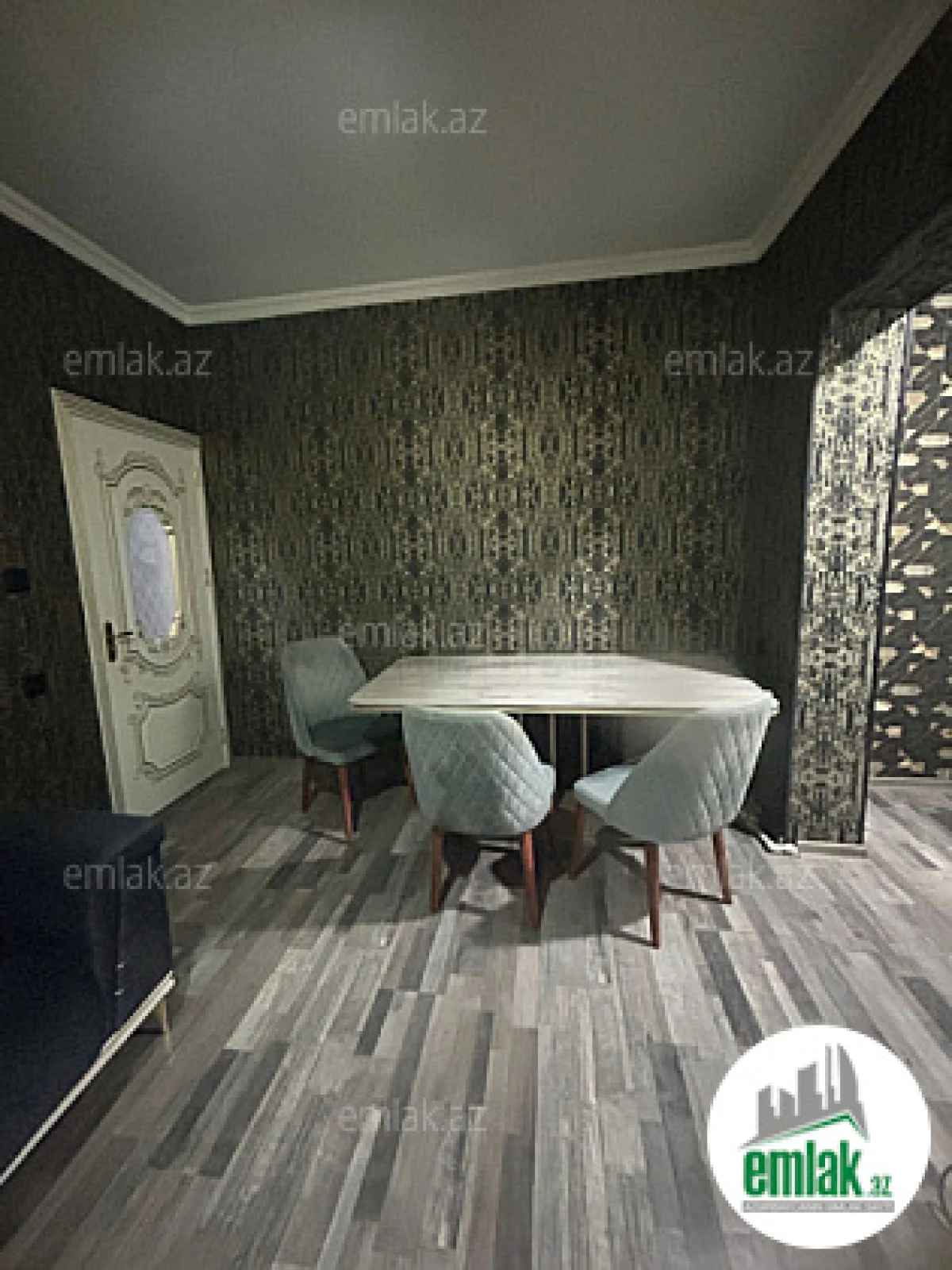 Satılır 2 otaqlı köhnə tikili 42 m²