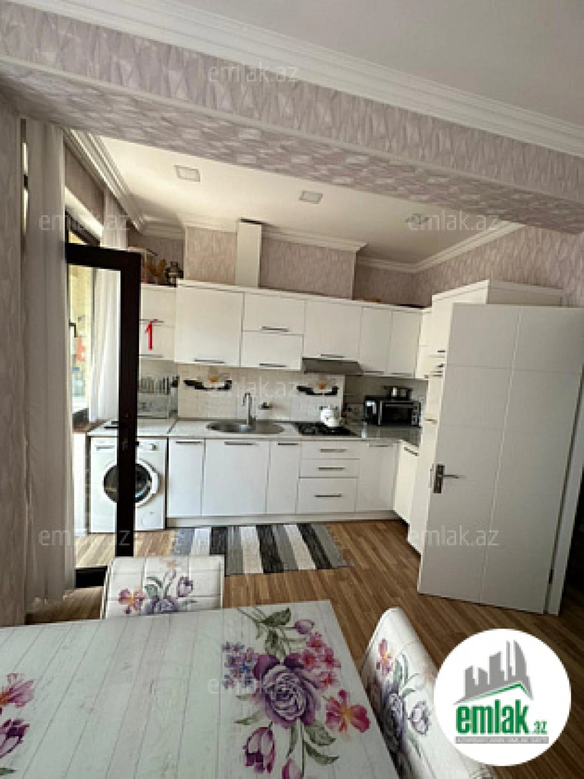 Satılır 2 otaqlı yeni tikili 80 m²