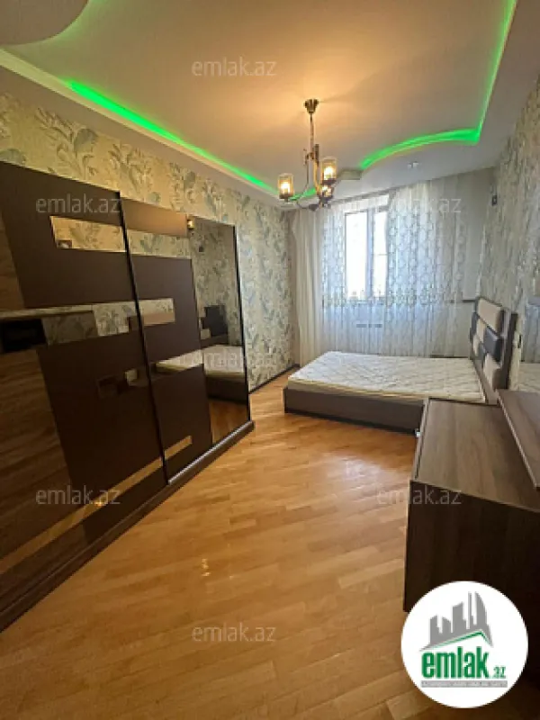 Satılır 4 otaqlı yeni tikili 140 m²