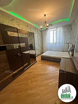 Satılır 4 otaqlı yeni tikili 140 m²