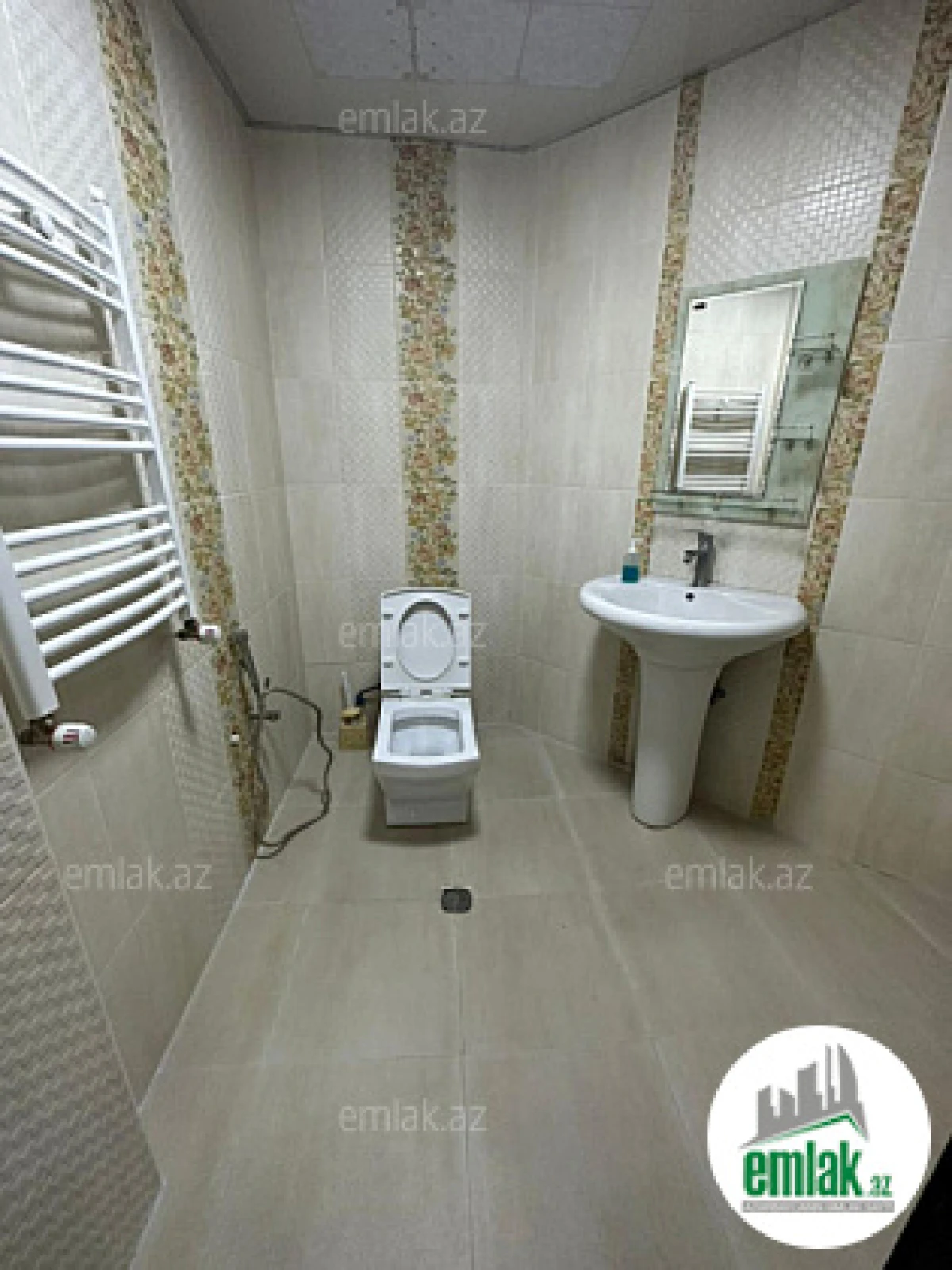 Satılır 4 otaqlı yeni tikili 140 m²