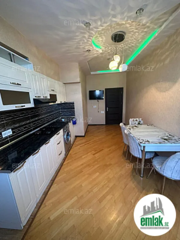 Satılır 4 otaqlı yeni tikili 140 m²