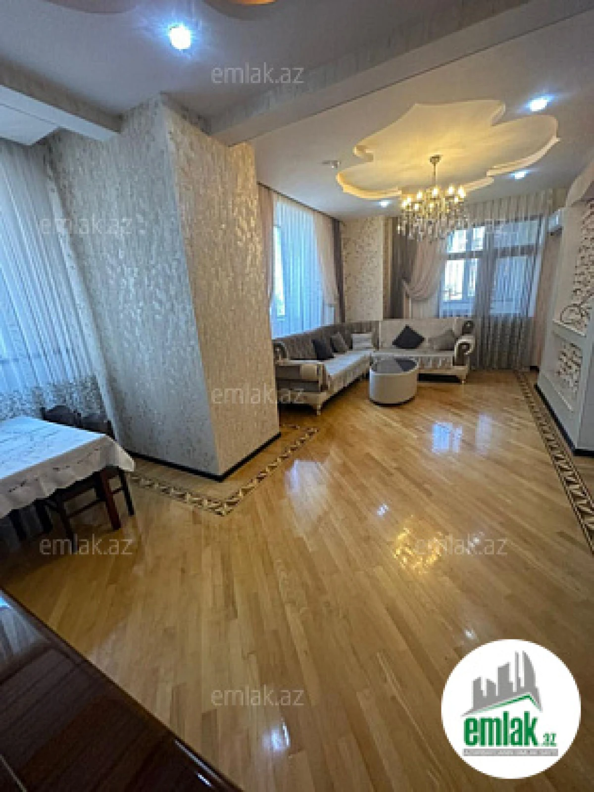 Satılır 4 otaqlı yeni tikili 140 m²