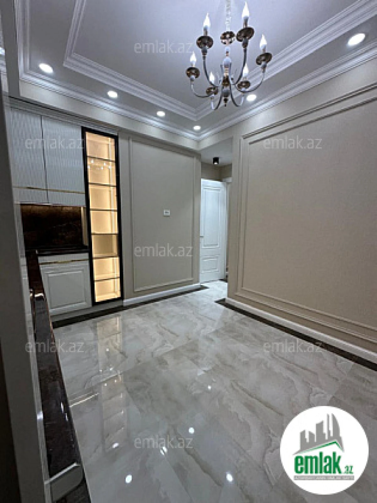 Satılır 3 otaqlı yeni tikili 90 m²