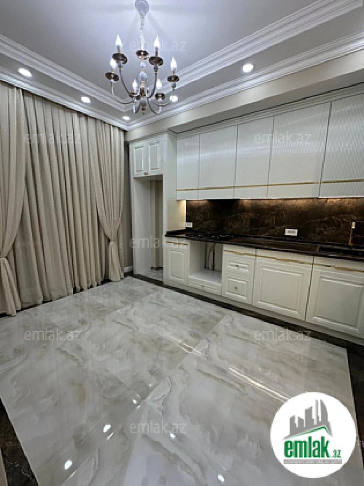 Satılır 3 otaqlı yeni tikili 90 m²