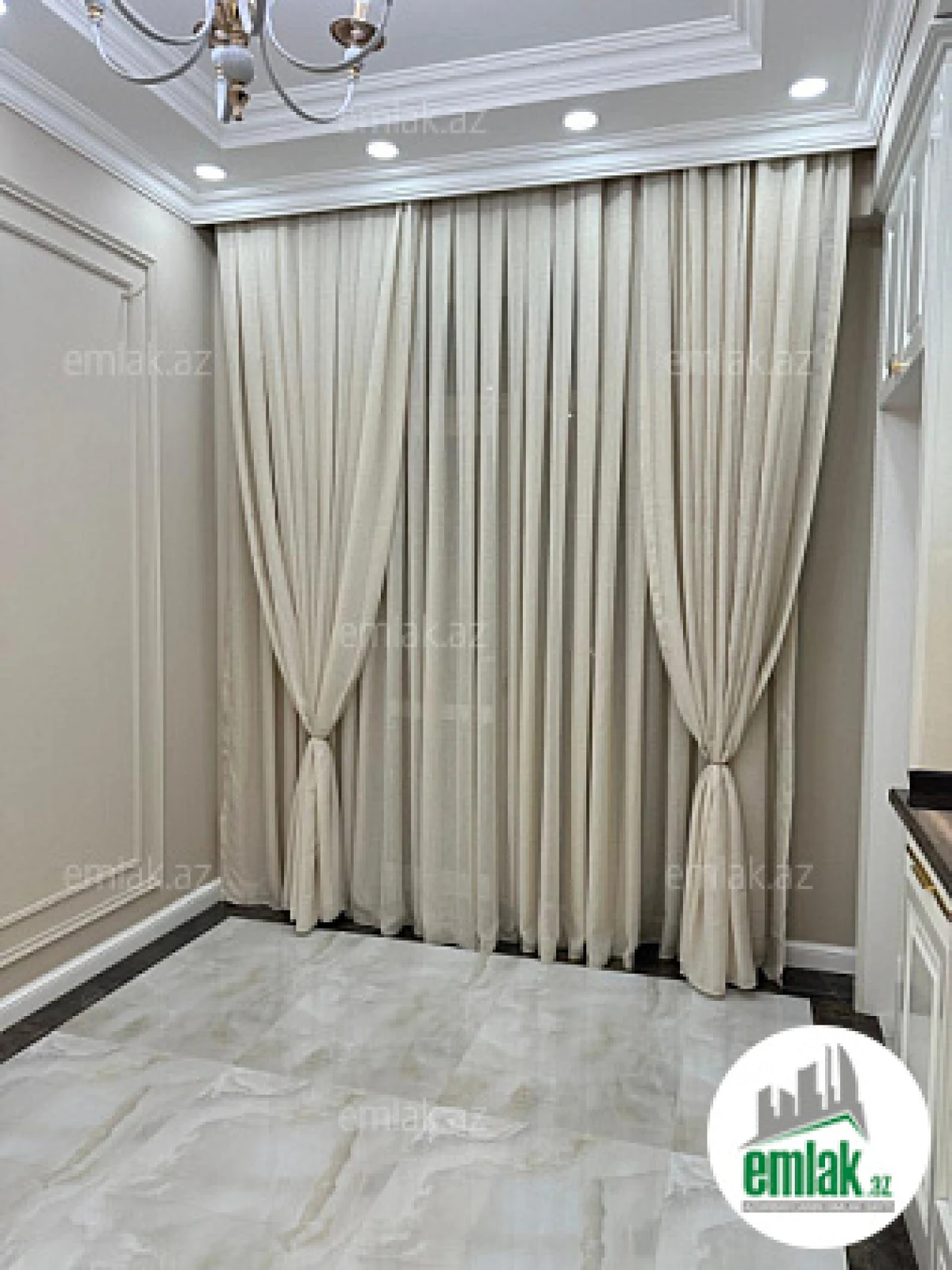 Satılır 3 otaqlı yeni tikili 90 m²