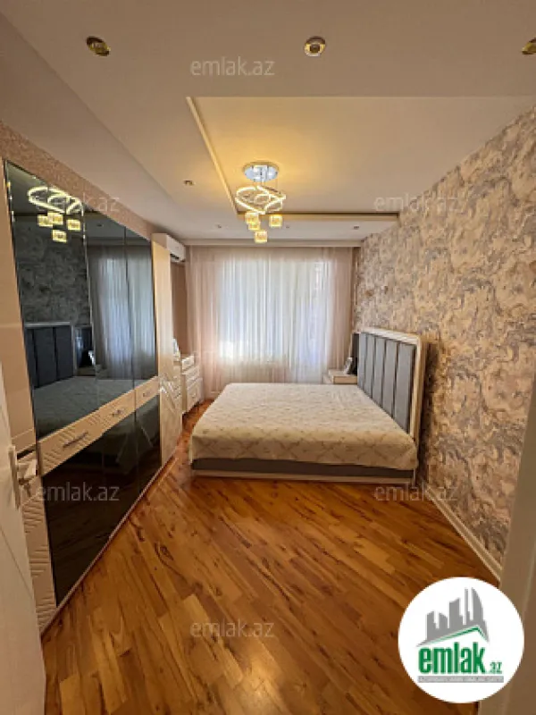 Satılır 4 otaqlı yeni tikili 135 m²