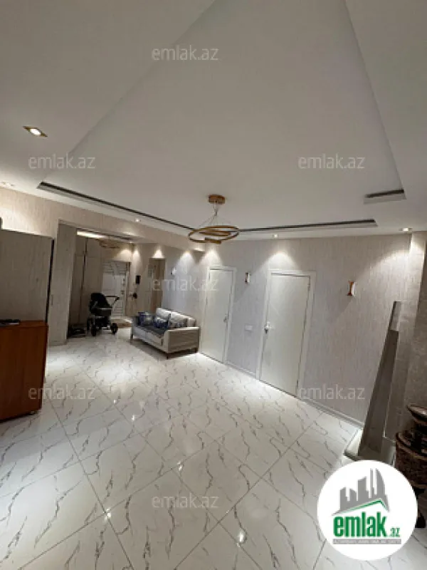 Satılır 4 otaqlı yeni tikili 135 m²