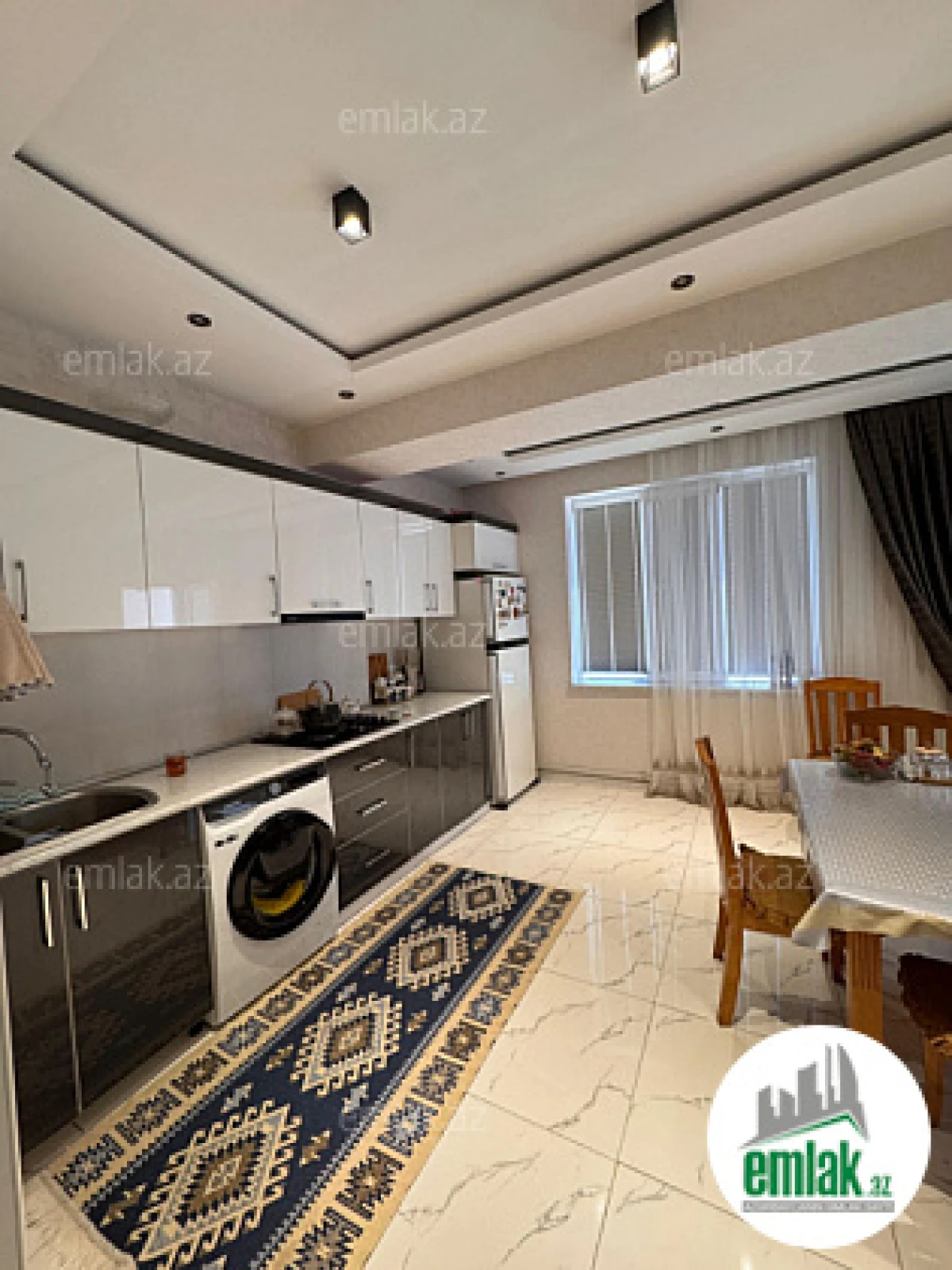 Satılır 4 otaqlı yeni tikili 135 m²