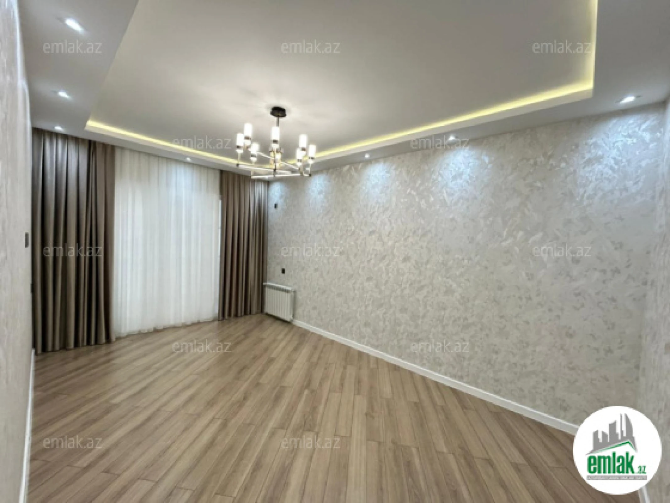Satılır 4 otaqlı köhnə tikili 105 m²