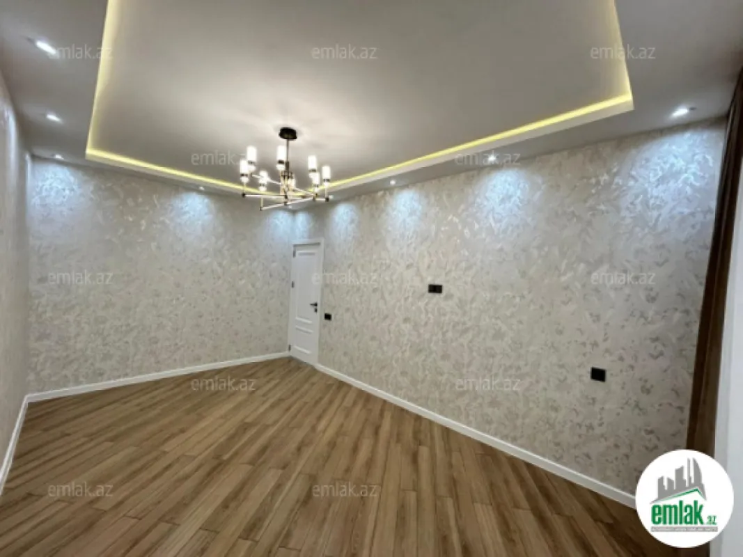 Satılır 4 otaqlı köhnə tikili 105 m²