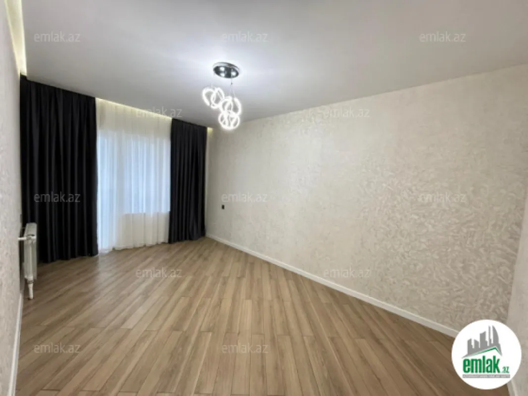 Satılır 4 otaqlı köhnə tikili 105 m²