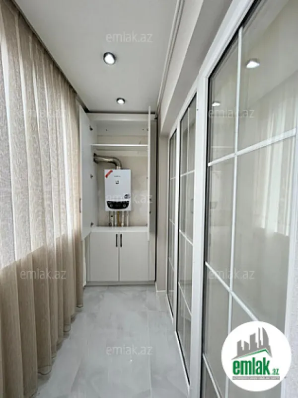 Satılır 4 otaqlı köhnə tikili 105 m²